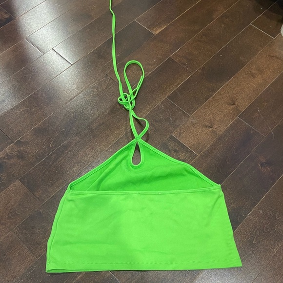 ZARA NWOT neon green keyhole halter crop tank - Picture 4 of 4